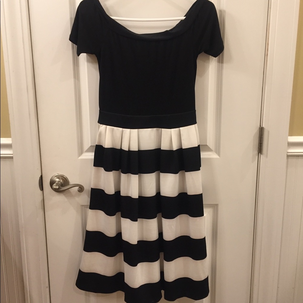 Black & white striped NY&C a-line dress. Pockets